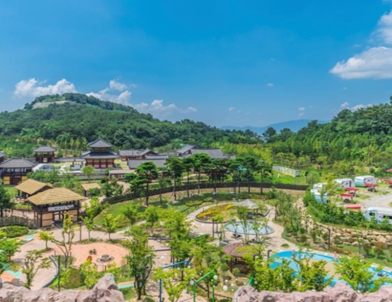 【絢麗豐富釜山】龍宮雲橋、樂天世界、海上纜車、海岸列車、甘川洞、塗鴉秀5天