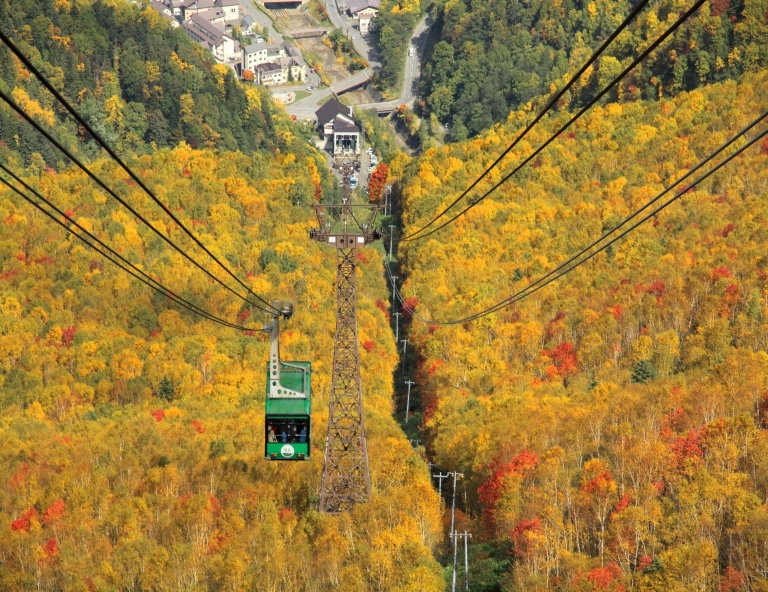 【北海道楓秘境】黑岳纜車．福原山莊．夢幻熱氣球．豐平峽紅葉溪谷．定山溪獨木舟5天