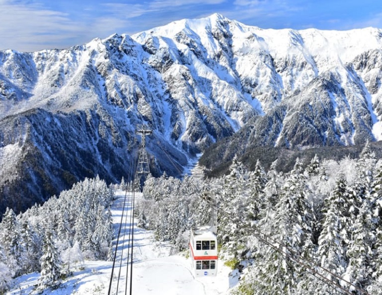 【北陸冬物語】名花之里彩燈．新穗高纜車．庄川峽遊船．甜蝦吃到飽Ｘ飛驒牛 5天