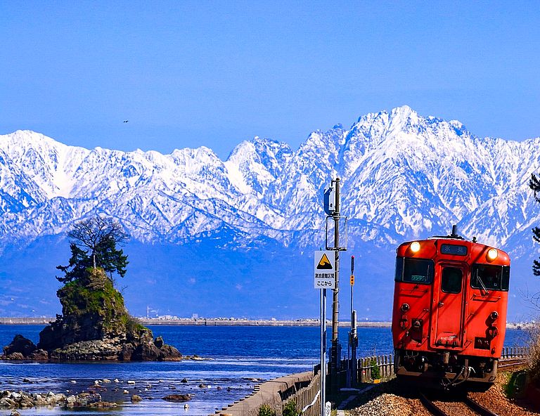 【北陸新春特惠選】升等金澤凱悅．名花彩燈祭．新穗高纜車．合掌村．雨晴海岸 6天