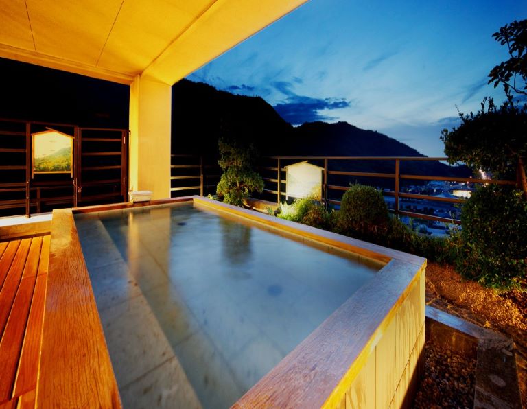 【享趣小豆島】百選溫泉琴參閣．麵包超人列車．寒霞溪纜車．大步危峽谷遊船4天