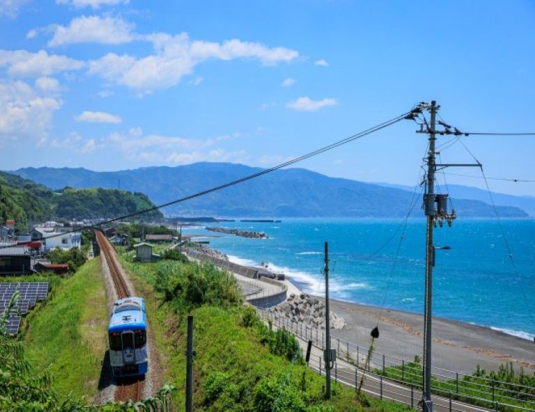【旅展特惠】四國星發現．炙燒鰹魚．黑潮鐵道．雲邊寺纜車．夜來祭．高知城4天