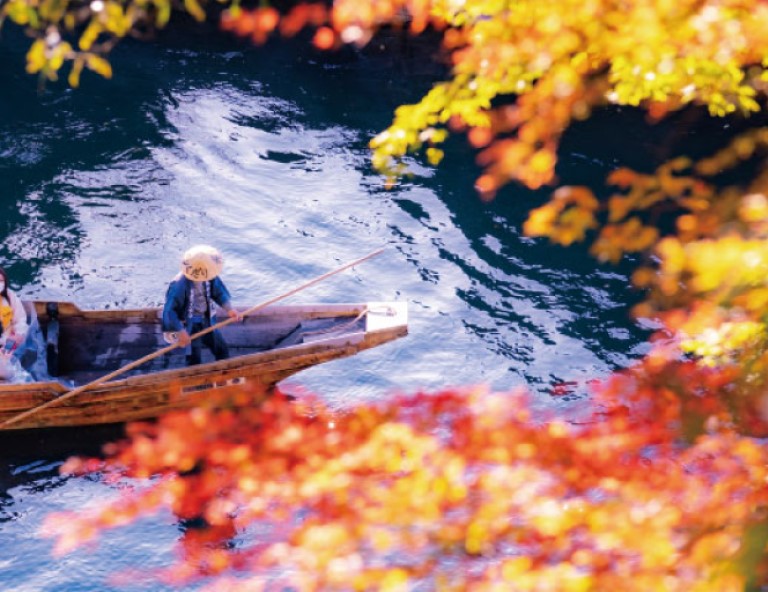 【關東楓絕美】長瀞川x月之石．御岳昇仙峽．萌木之村．輕井澤秘境．雙溫泉5天