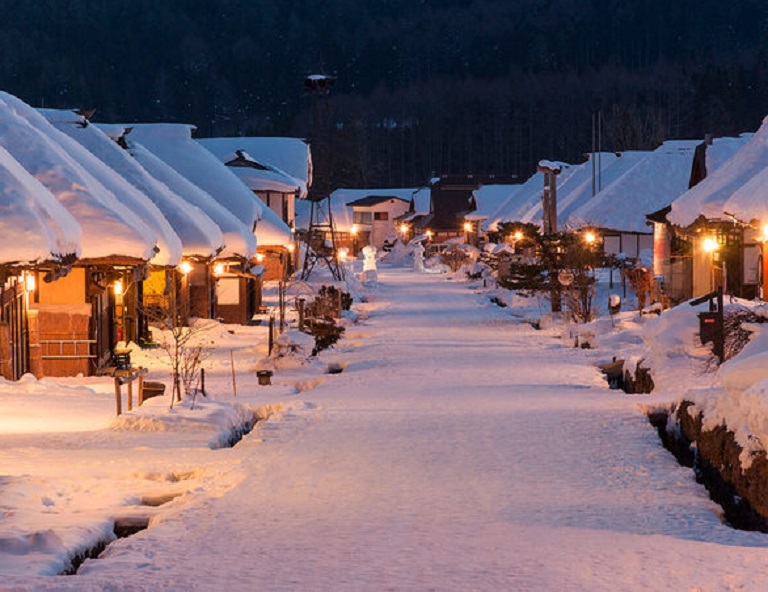 【東北冬物語】藏王樹冰纜車．銀山溫泉．大內宿雪屋．雪盆戲雪．燒肉吃到飽 4天