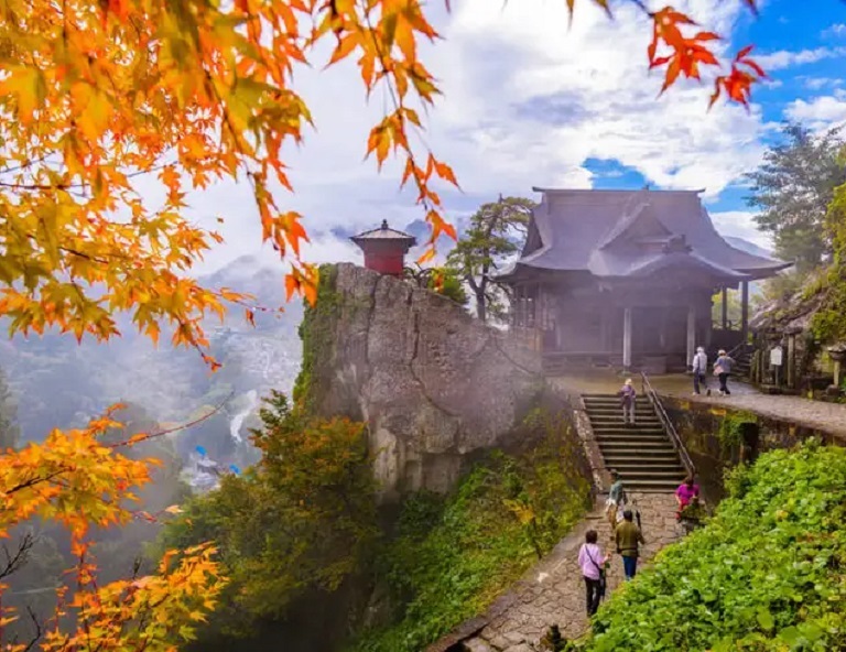【秋季特惠】東北星發現～銀山溫泉．最上川芭蕉舟．山形鐵道．大內宿．狐狸村 5天