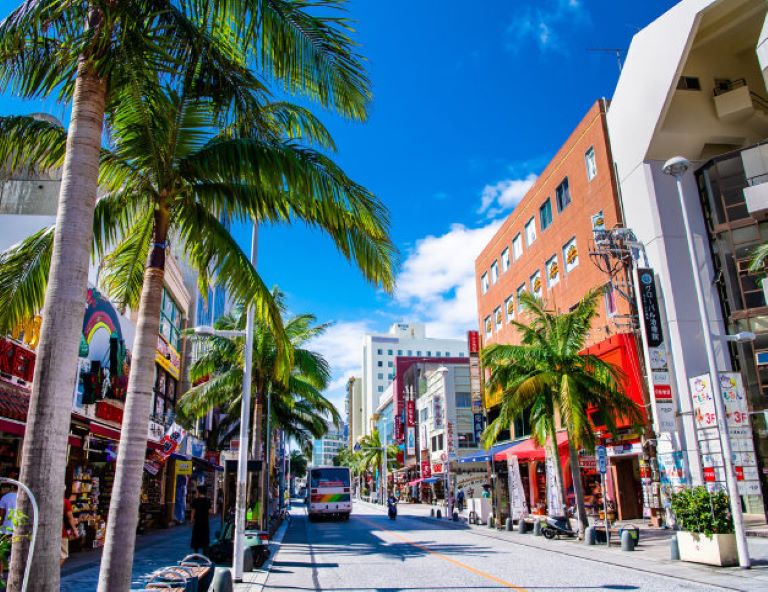 旅展特惠【沖繩超激省】海洋博．美麗海水族館．王國大鼓秀．小希臘瀨長島 5天