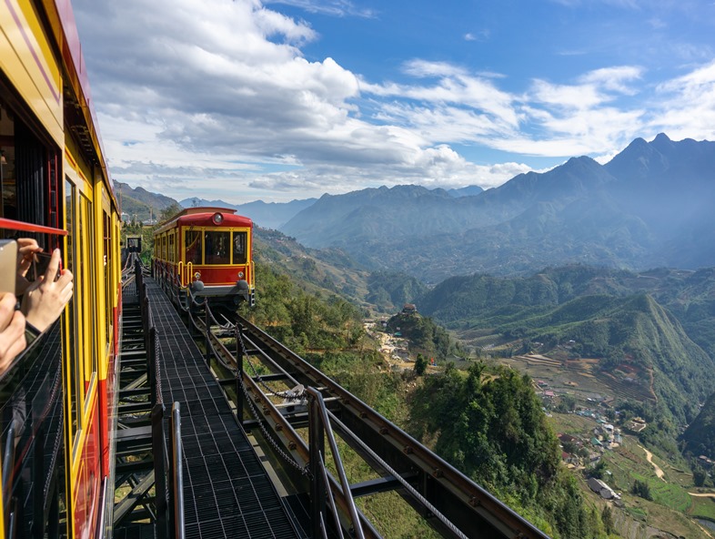 【絕美沙壩~深訪番西邦山峰5天】雲海梯田與探秘民族村落．搭芒花列車傳奇纜車登頂