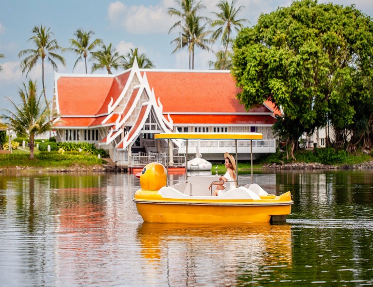 雙五星度假村、三次出海、夢幻嘉年華、美食饗宴 6 日