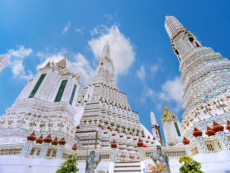 【駿馬迎春．泰國五星嘉年華5天】海天盛宴．日游湄南河．龍蝦餐．3D藝術館．爽泰莊園．無購物｜泰國航空(午去晚回)