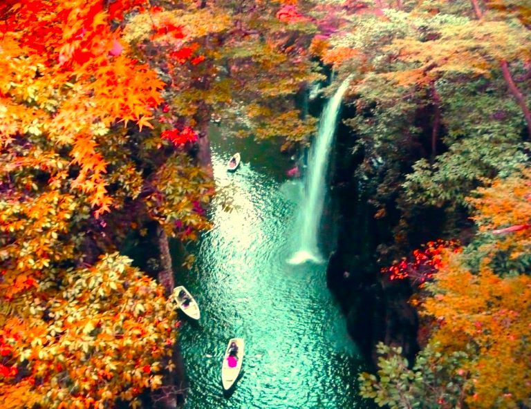 【九州星楓情】高千穗峽．耶馬溪．御船山樂園．湯布院．秋月城跡．太宰府 5天