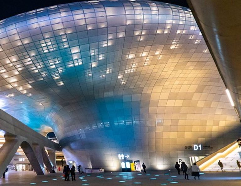 【My Korea 漫遊韓國】迎仕柏LED大道．稻花農夫體驗．金光水路．弘大商圈5天