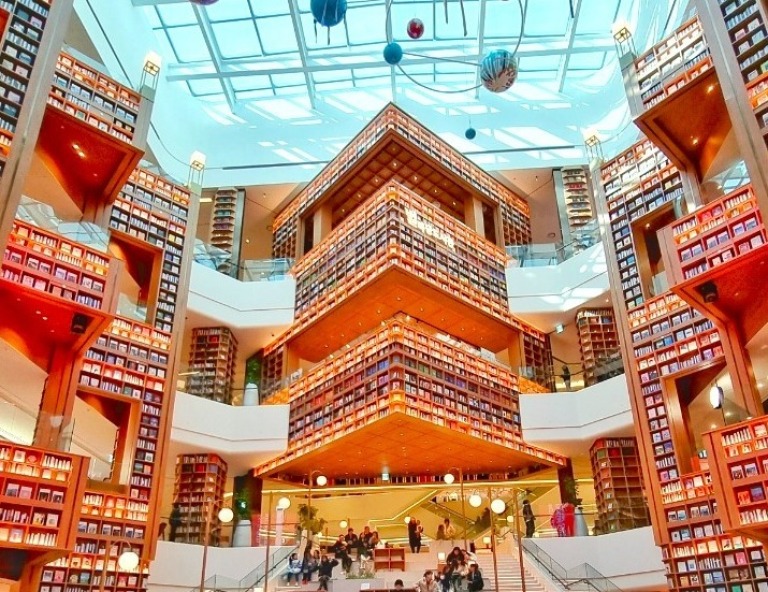 【易起精彩韓國】愛寶樂園．星空圖書館．光明洞窟．明洞商圈．廣藏市場5天