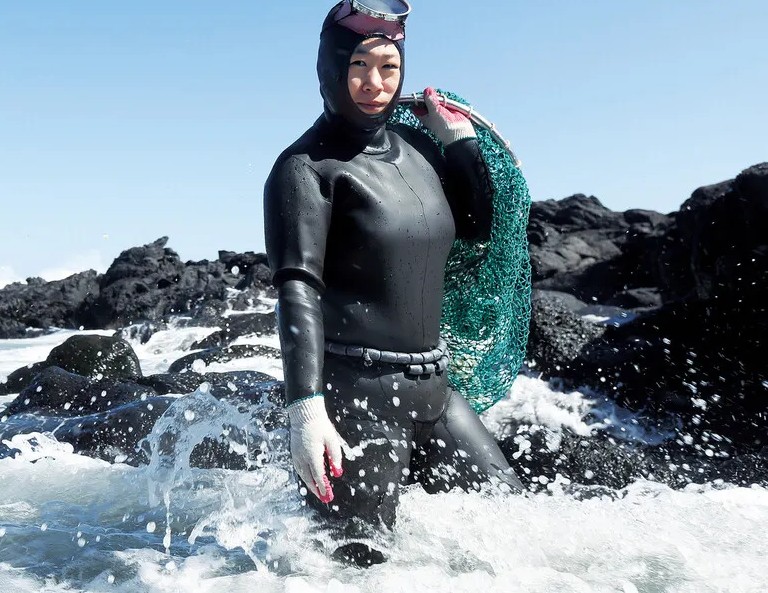 【輕鬆遊濟】海岸風情彩虹遊艇帆船．倫敦咖啡貝果廳．世界自然遺產城山日出峰5天