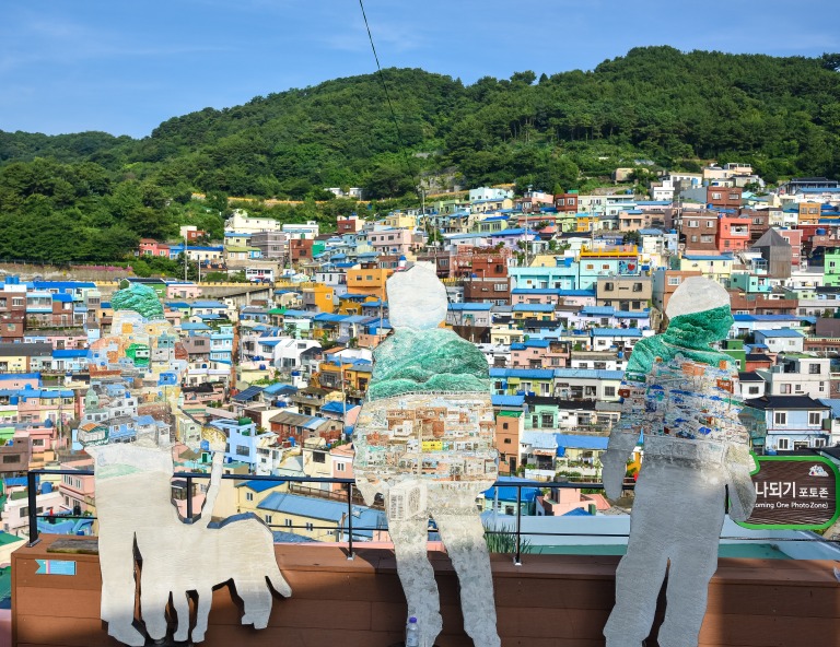 【絢麗豐富釜山】樂天世界．伽倻主題公園．海岸列車．海景汗蒸幕．塗鴉秀5天