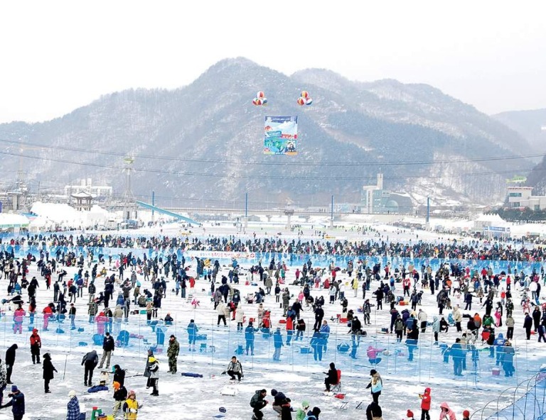 【鱒魚冰雪節】華川山鱒魚慶典、滑雪、樂天世界、汗蒸幕、塗鴉秀 5 天(不進蔘+肝)