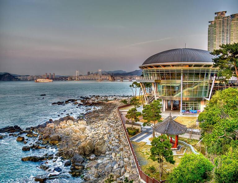 【高雄釜山玩樂趣】無敵海景汗蒸幕、機張長腳蟹、斜坡滑車、甘川洞文化村6日