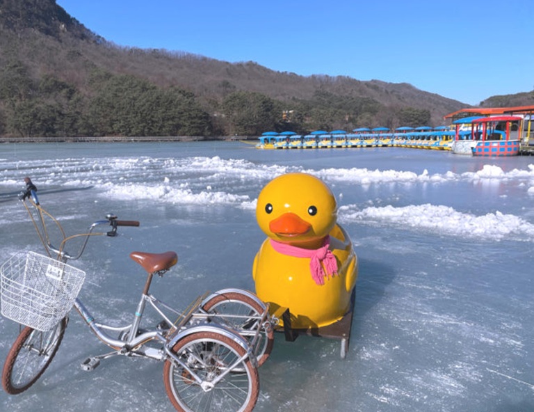 【冰雪首爾】草莓採果樂．戶外滑雪趣．汗蒸幕．愛寶樂園．華川鱒魚冰釣5天