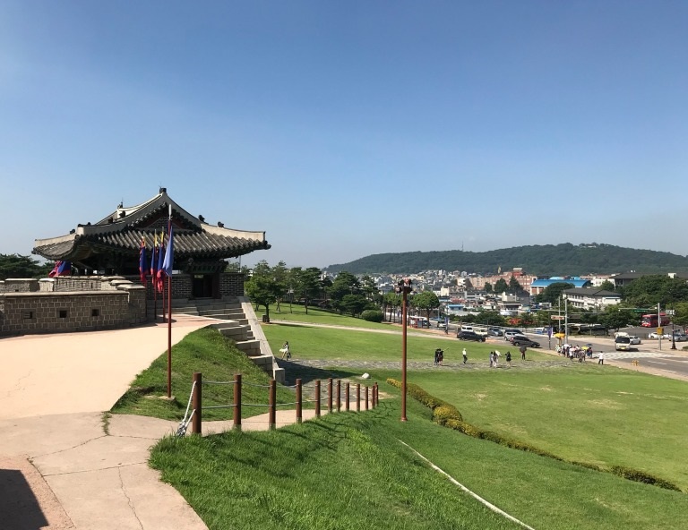 【高雄金浦漫遊首爾】水原華城．海苔博物館．環湖鐵道自行車．塗鴉秀6天