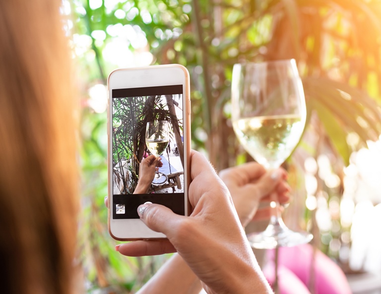 【微醺峇里島】百年酒莊品酒.烏布泛舟.海上追海豚.猴子森林.精油按摩5天(6人成行)