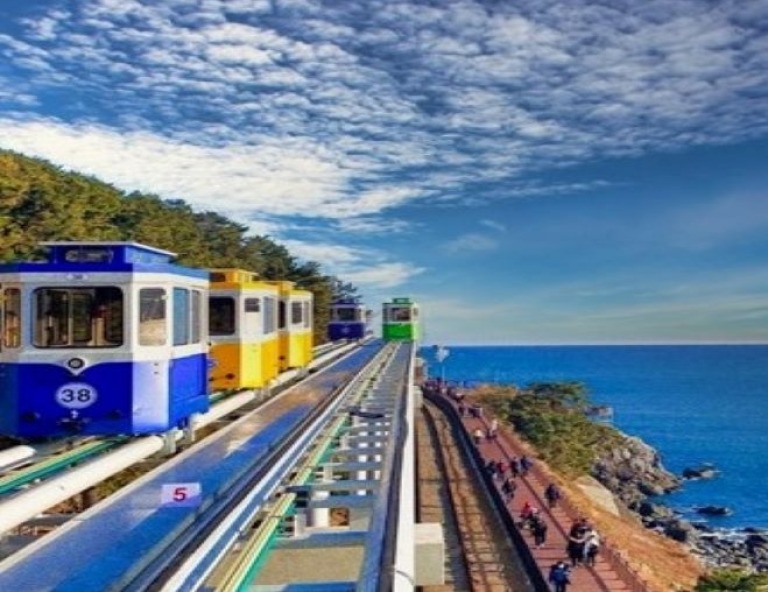 【易起悠閒釜山】SKYLINE LUNG．甘川洞文化村．天空膠囊列車．汗蒸幕5天