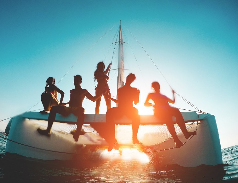 【在地體驗】超值雙體帆船、精緻茶點、SUP外海體驗半日遊