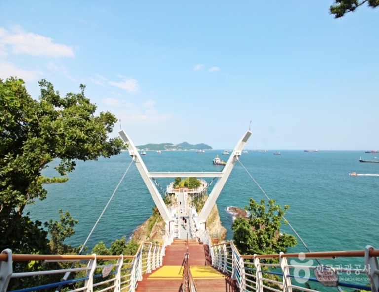 台中GO【釜山三重奏】水族館.藍色海岸列車.Running Man主題館.甘川洞彩繪村4天